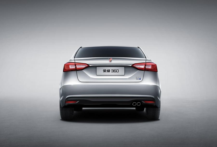  Roewe 360 (AP14) 2015 года  (фото 2 из 8)